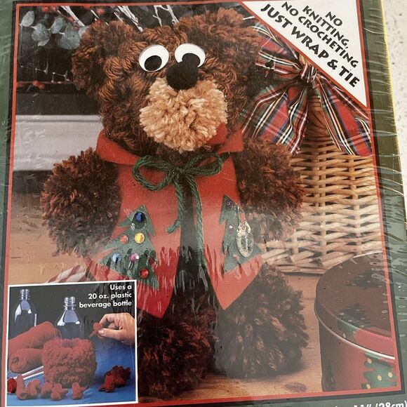 Vintage WonderArt Aunt Lydia's Craft Kit Christmas Bear Art 11" Tall K202 SEALED - Picture 2 of 5